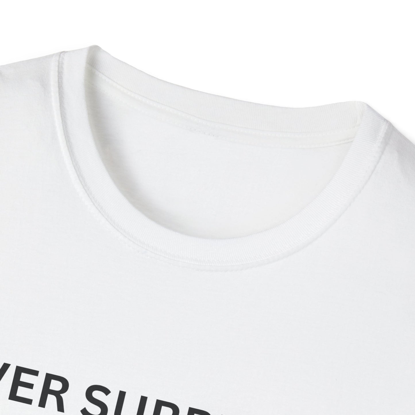 NEVER SURRENDER TRUMP Unisex Softstyle T-Shirt