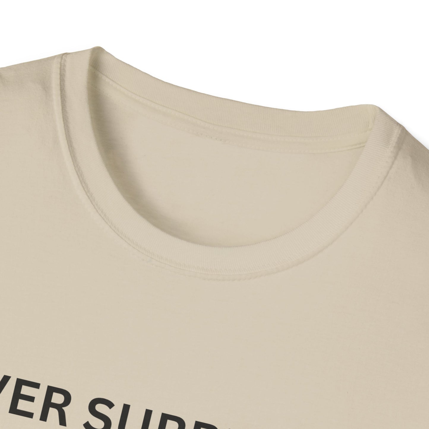 NEVER SURRENDER TRUMP Unisex Softstyle T-Shirt